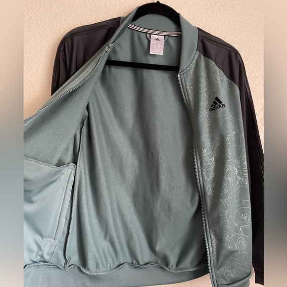 Adidas Women’s Firebird Floral Embossed Track Jacket S - Picture 4 of 11